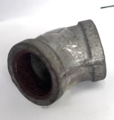 CODOS DE 1 X 45 GALV.
