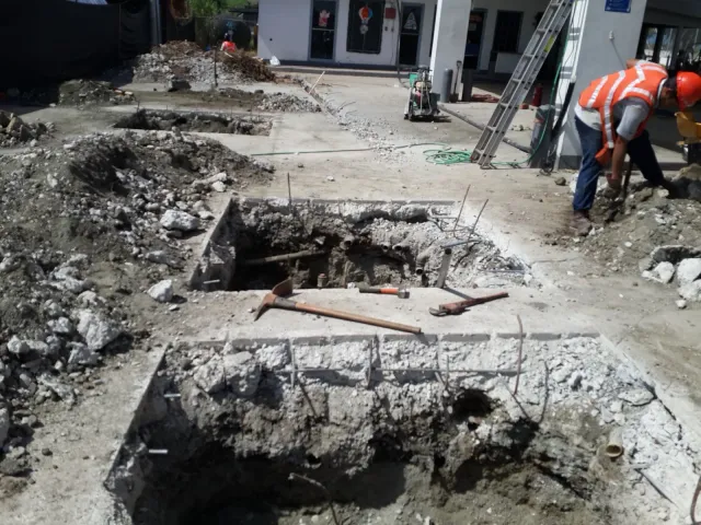 Spill containment and repair