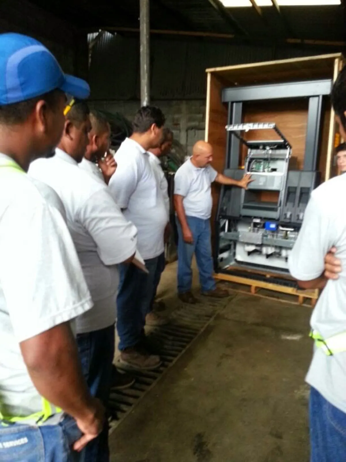 Obra de Master Services en una estación de combustible — Panamá