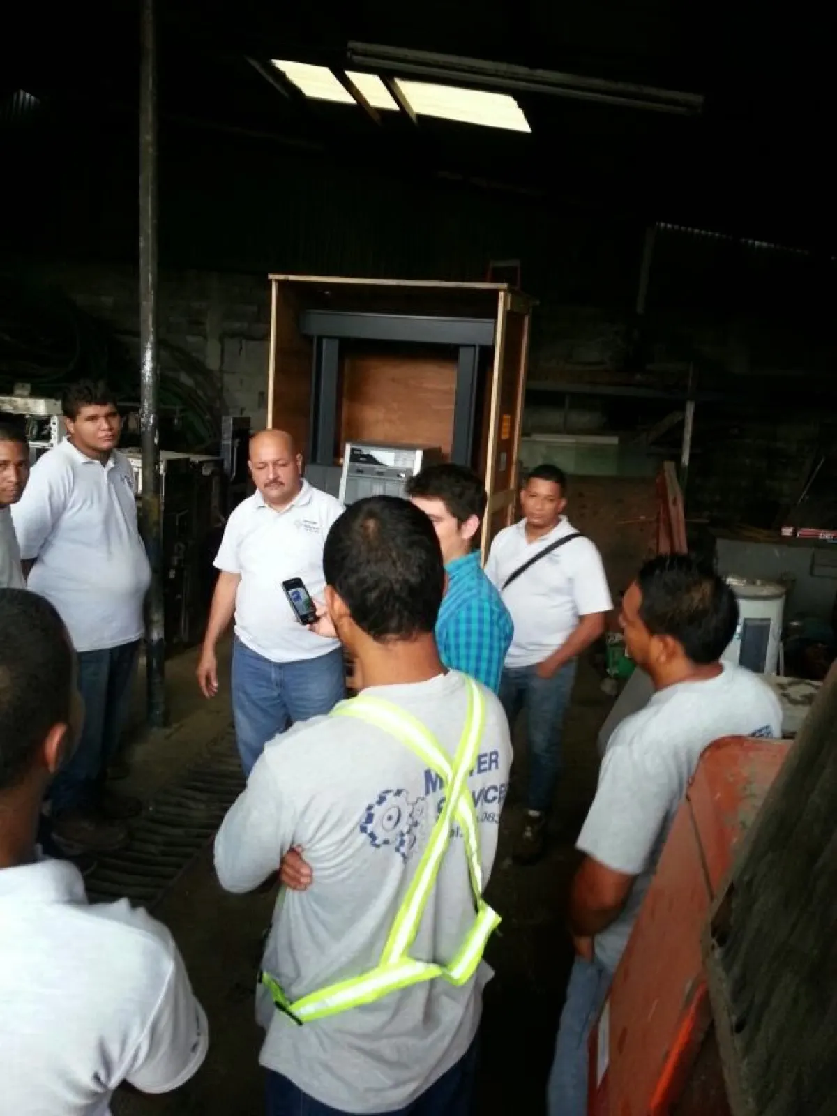 Obra de Master Services en una estación de combustible — Panamá