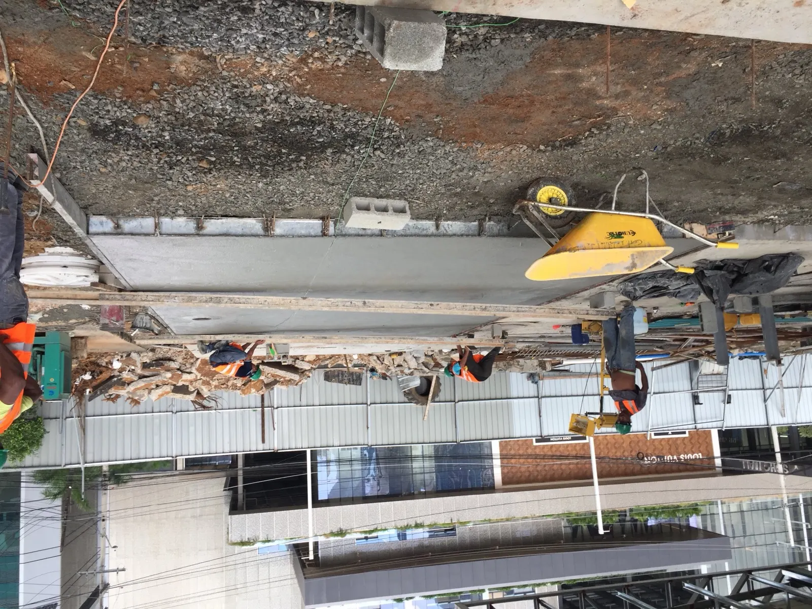 Obra de Master Services en una estación de combustible — Panamá