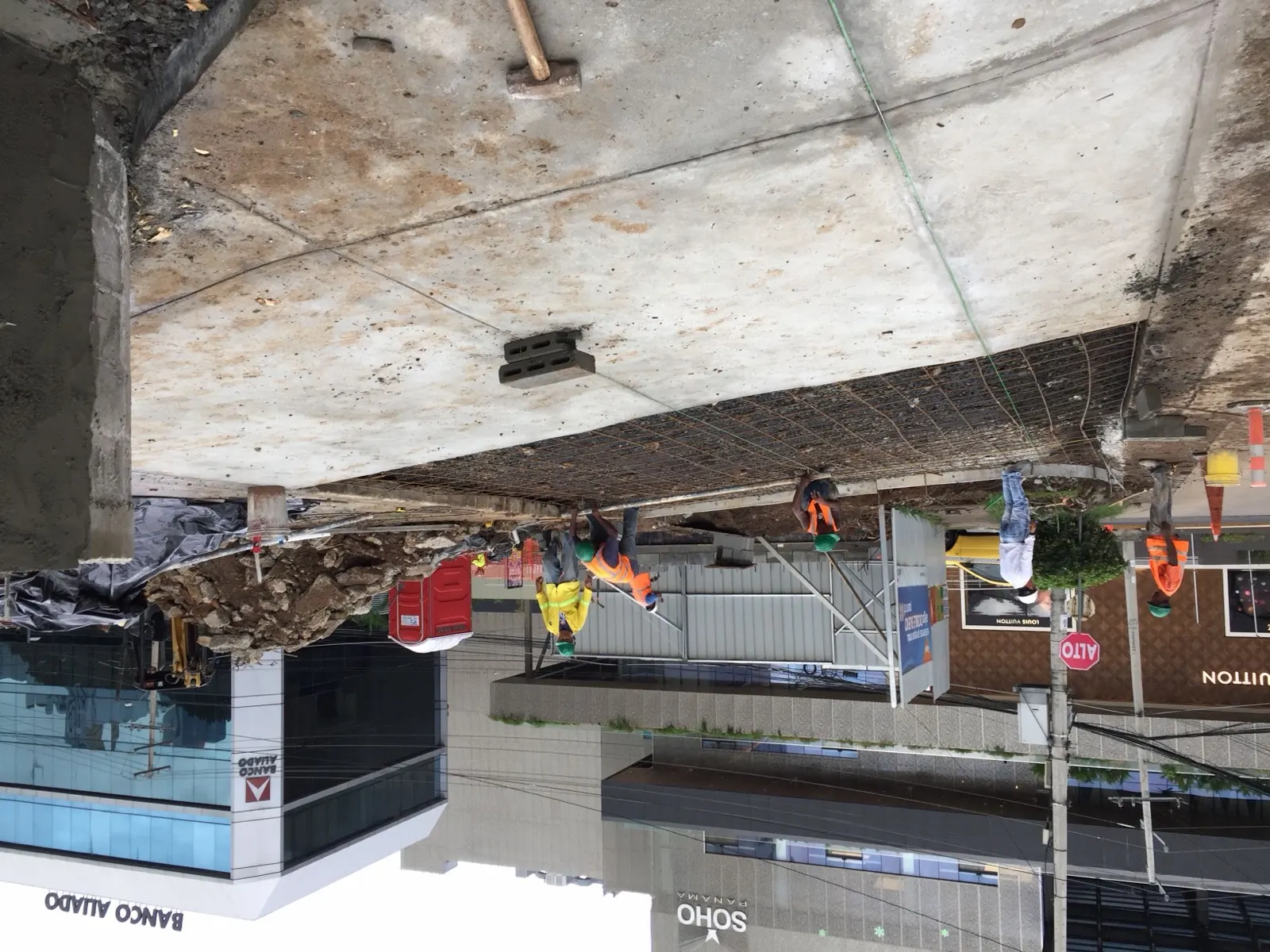 Obra de Master Services en una estación de combustible — Panamá