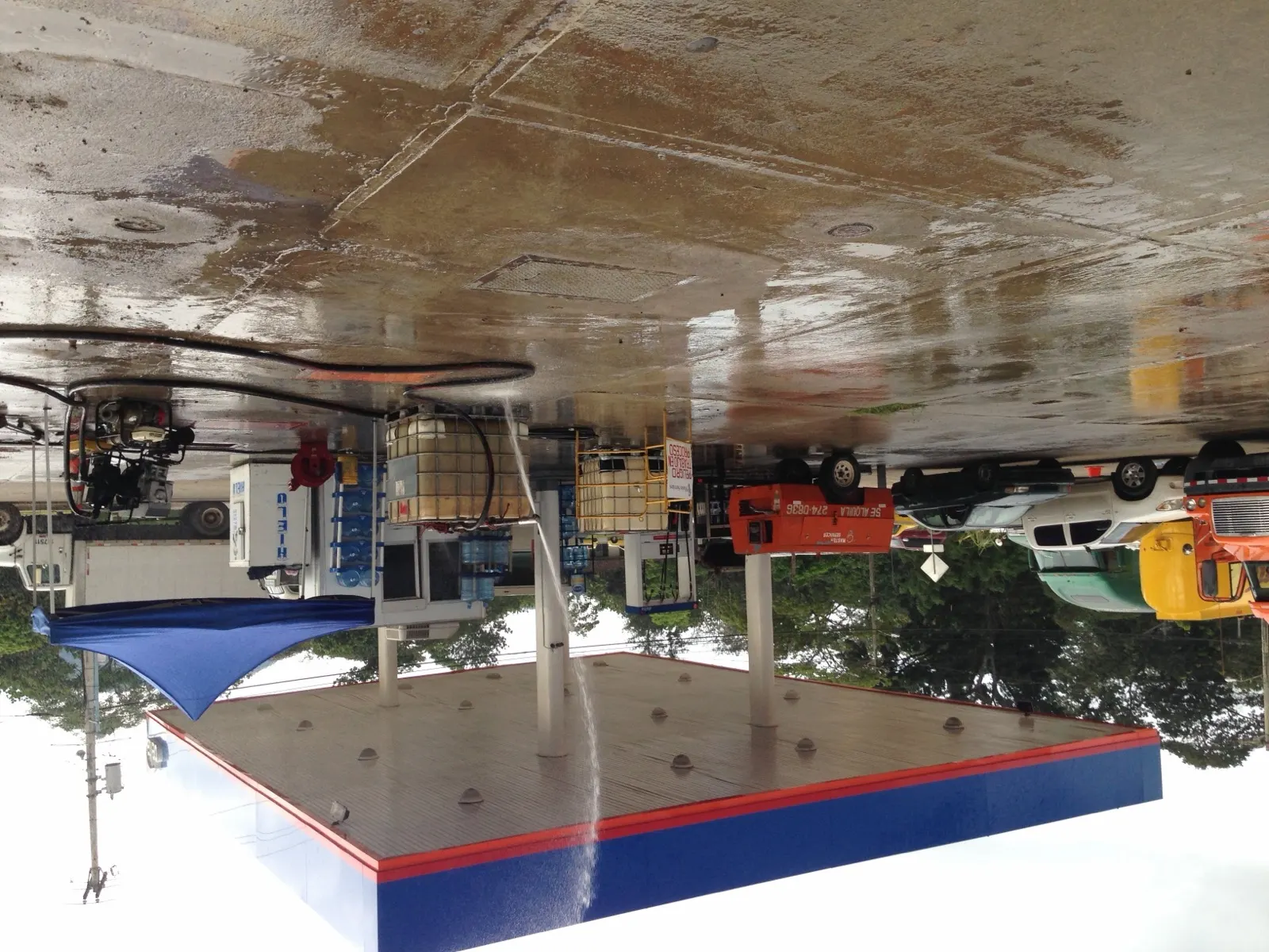 Obra de Master Services en una estación de combustible — Panamá