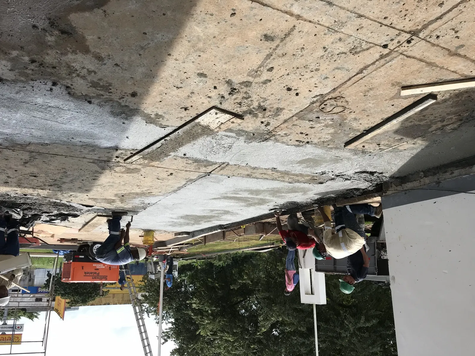 Obra de Master Services en una estación de combustible — Panamá